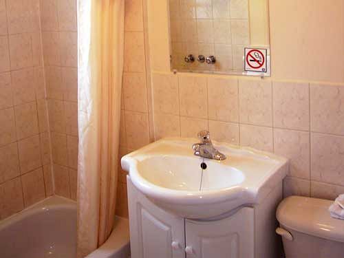 Eastcourt London Motel エクステリア 写真