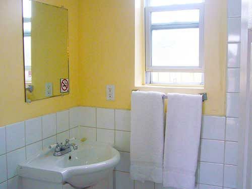 Eastcourt London Motel エクステリア 写真